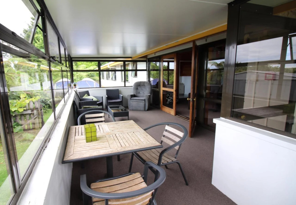 Sunflower Lodge