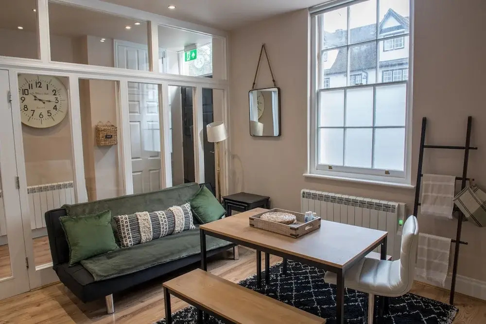 Toothbrush Apartments - 2 Bed House