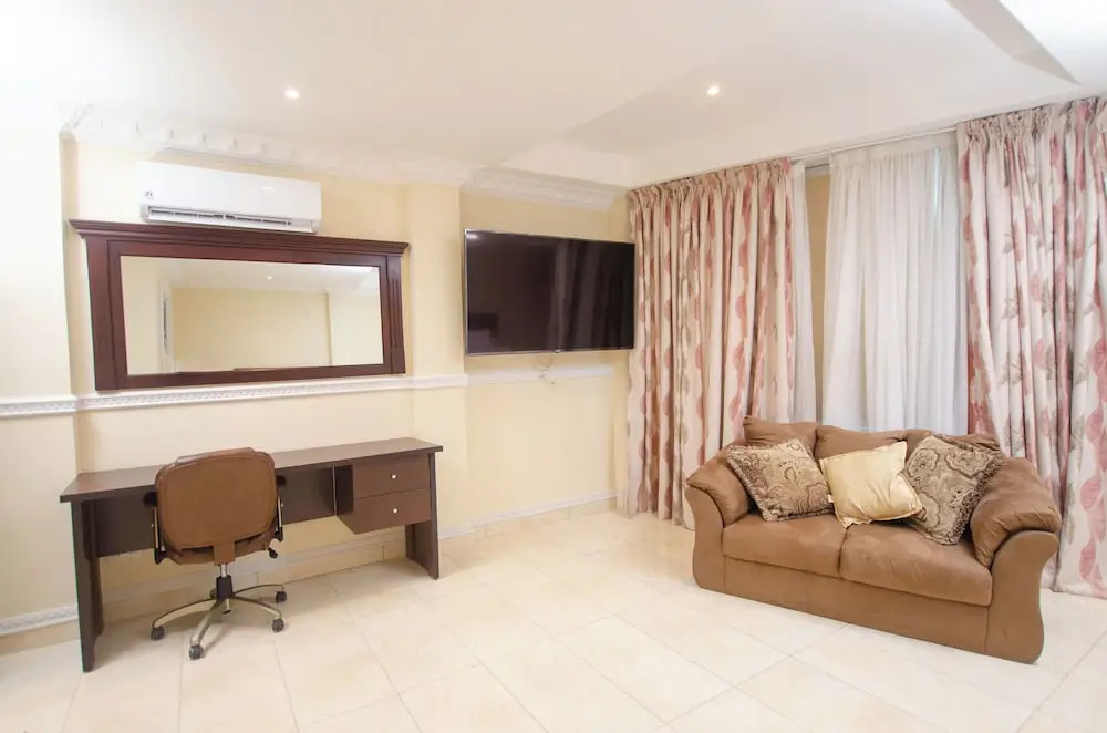 Zimansky Hotel