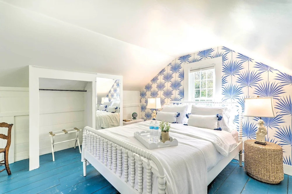 Walkable Dennis Cottage: 'the Blue Scallop'