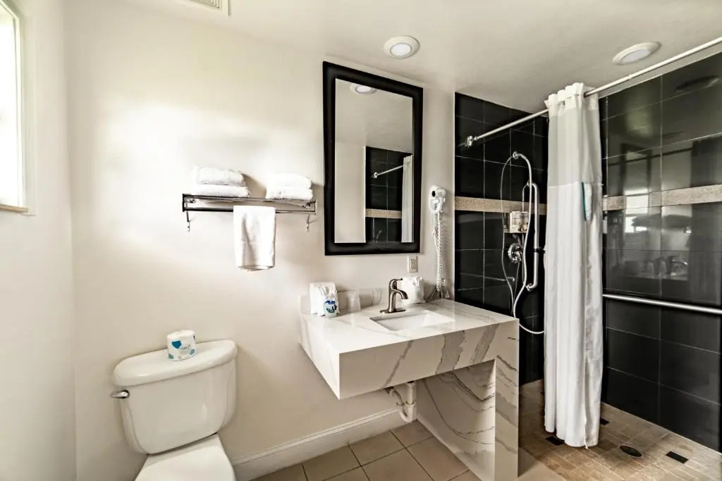 Everglades City Motel - Everglades Adventures Inn