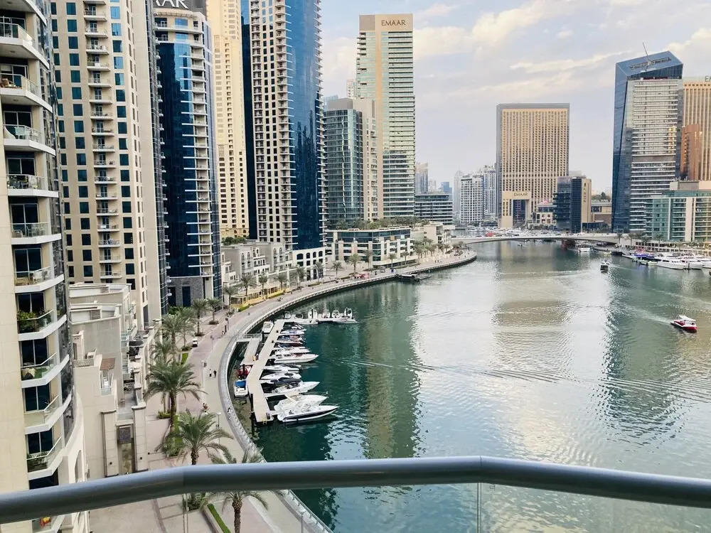 Whitesage - Marina Gem, Fancy Apartment with Waterfront Views, Dubai