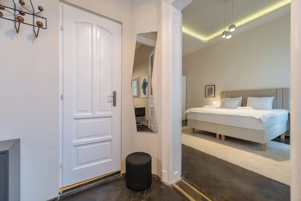 Venus Apartments - Opera III