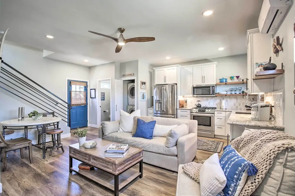 Dog-friendly San Diego Home - 1 Mi to Ocean Beach