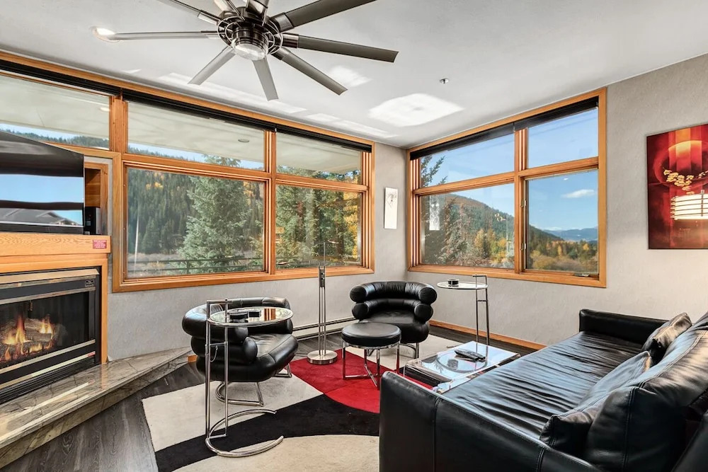 River Bank Lodge 2916