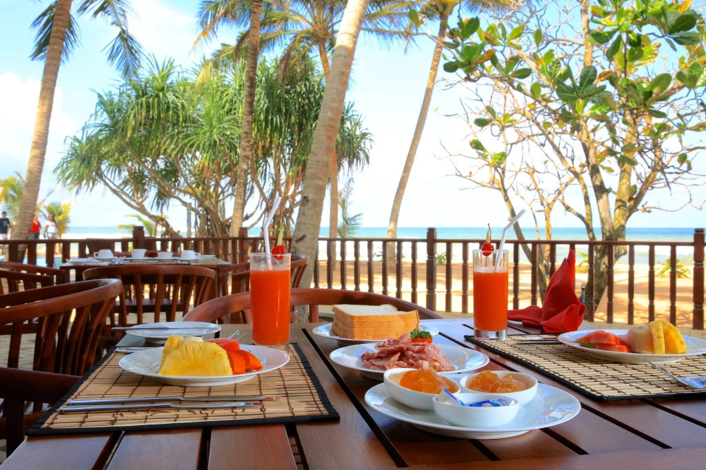 Whispering Palms Hotel