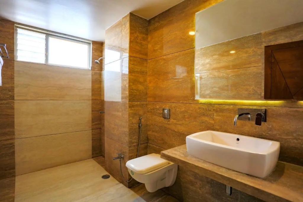 FabHotel Surya