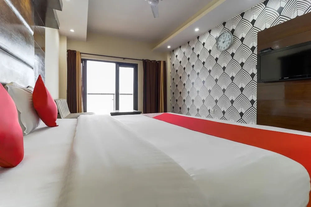 OYO 7251 Hotel Palazzo