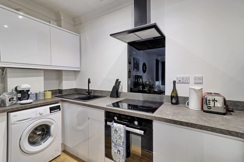 Lovely 2bed Apartment in Westcliff-on-sea!
