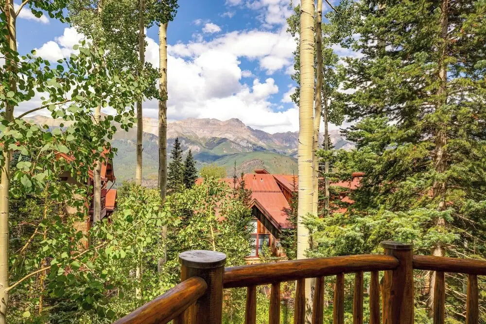 Ski-in/ski-out Telluride Home w/ Deck & Hot Tub!