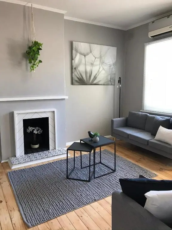 Cute and Cosy II - Events, Workers, Getaways