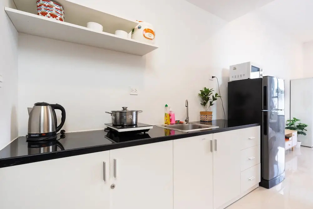 Chau Apartments