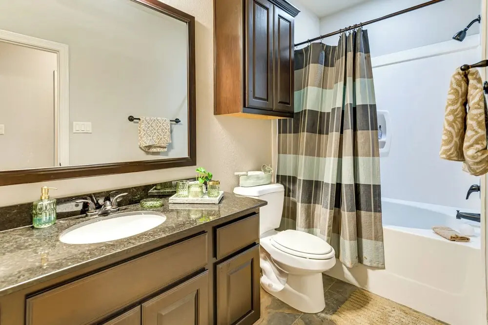 Spacious & Family-friendly! Tamu Townhome w/ Yard