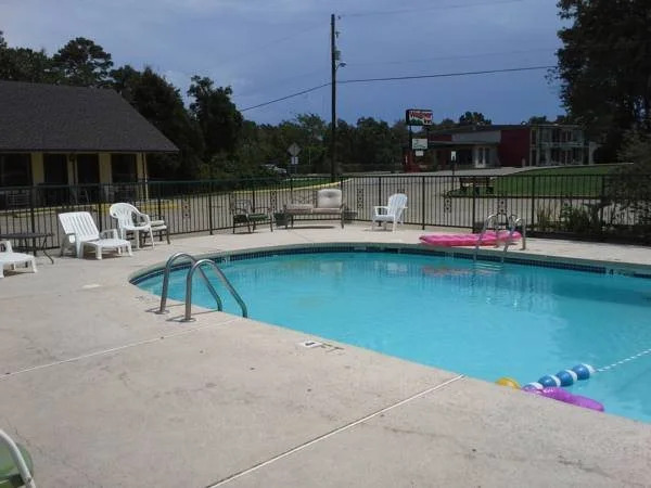 Ozark Swiss Inn