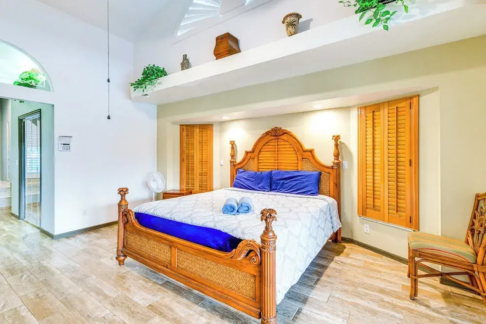 Canal-front Gem w/ Private Dock in Port Charlotte!