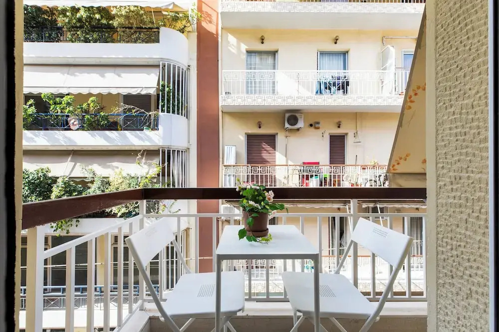 Les Nuances de Blue 1-BR Apt in Athens