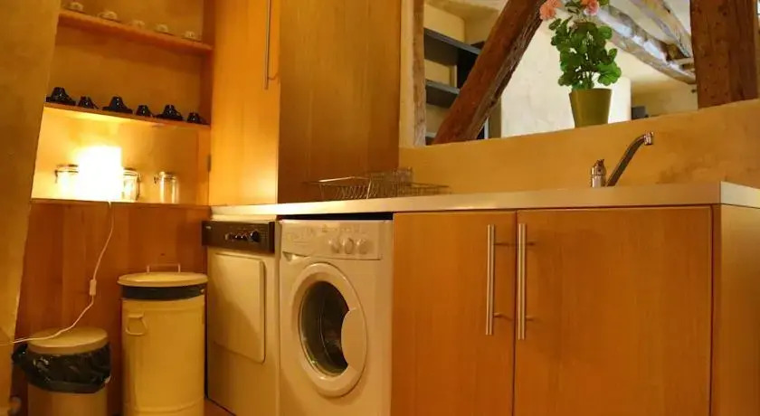 One Bedroom Apartment near Madeleine