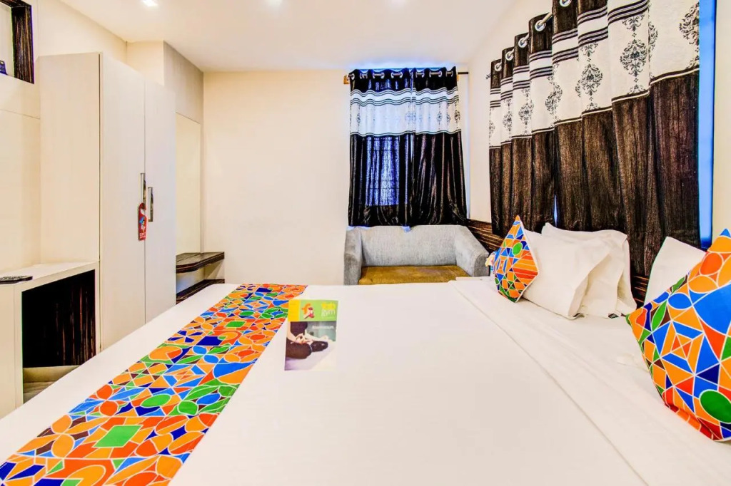 FabHotel Corporate Crown - Nr Jyoti Nivas University