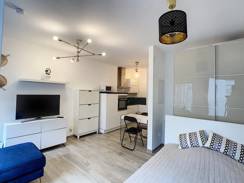 Brand New Studio in City Center