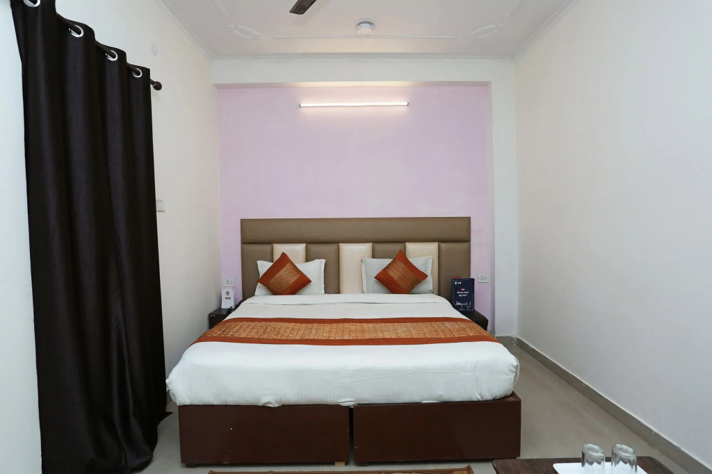 OYO 14919 Hotel Airport Vatika