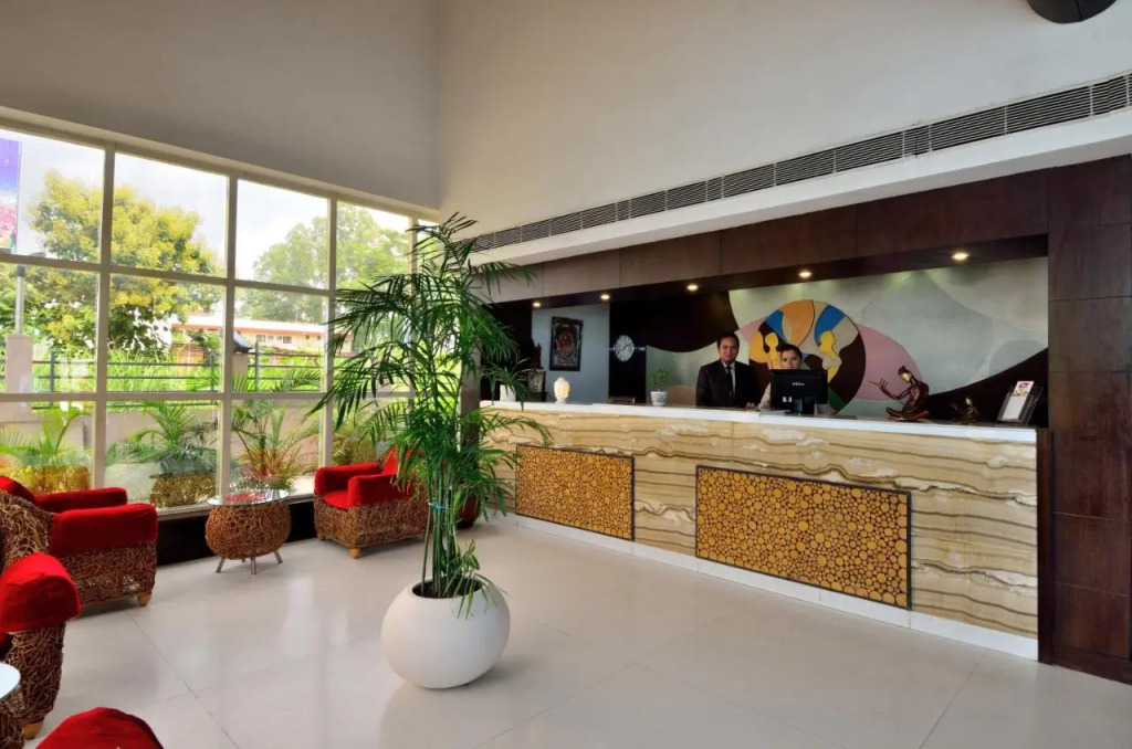 Lakshya's Hotel