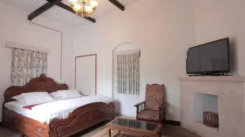 Marsh Villa Luxury Resort