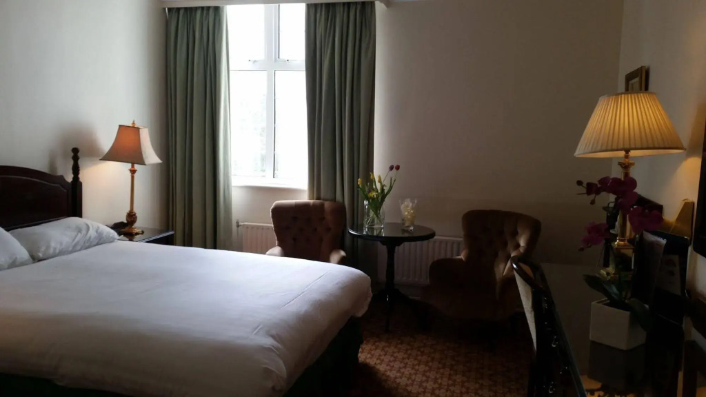 Twin Trees Hotel & Brusna Falls Leisure