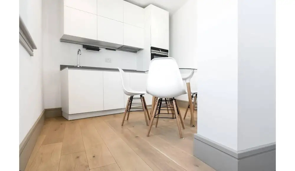 Finchley Modern Apartment - 1 Bedroom With Balcony