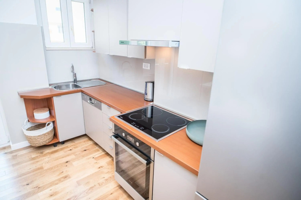 Franco’s spacious residence - great location