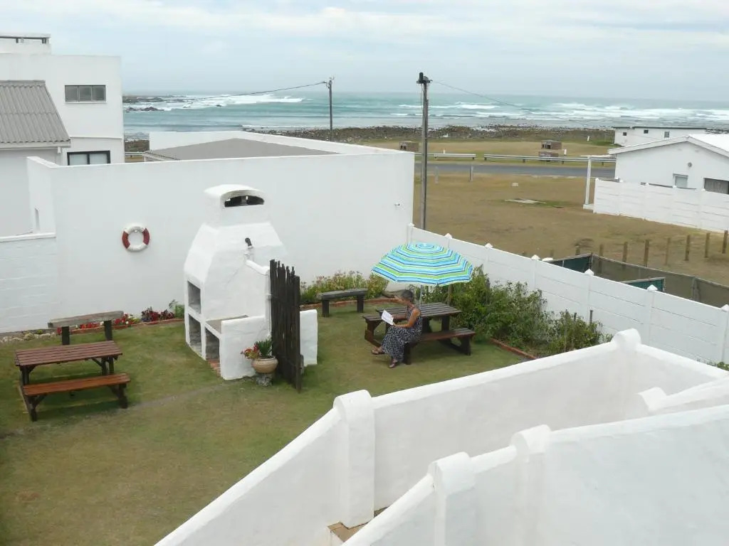 House of 2 Oceans