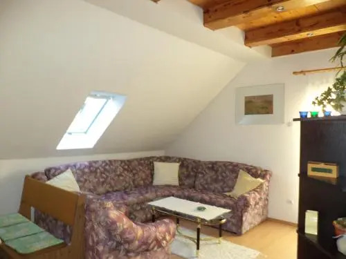 Flóra Apartman