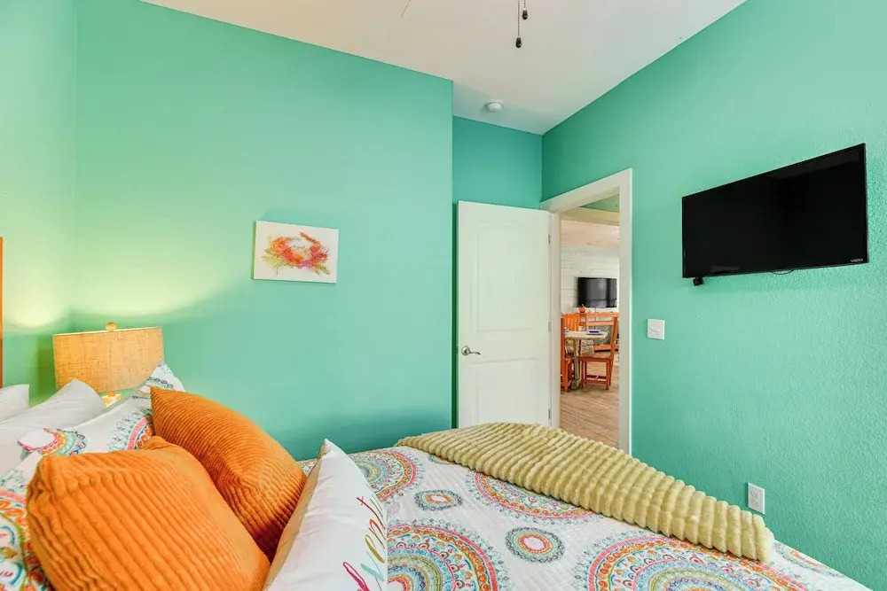 2 Blocks to Beach Surf Station in Port Aransas