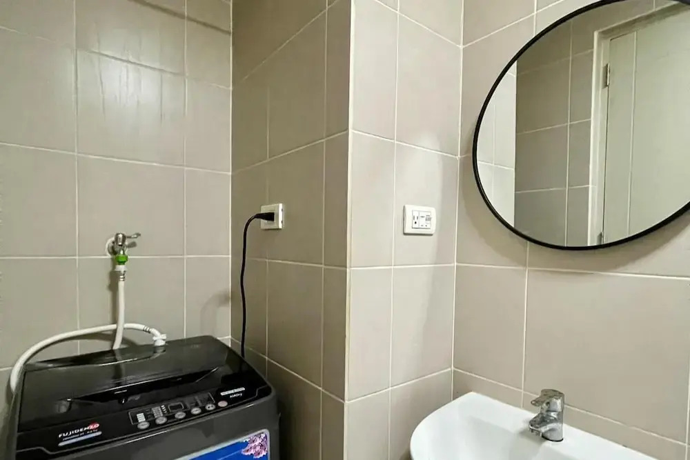 Apartment Sleeps 6 With Netflix