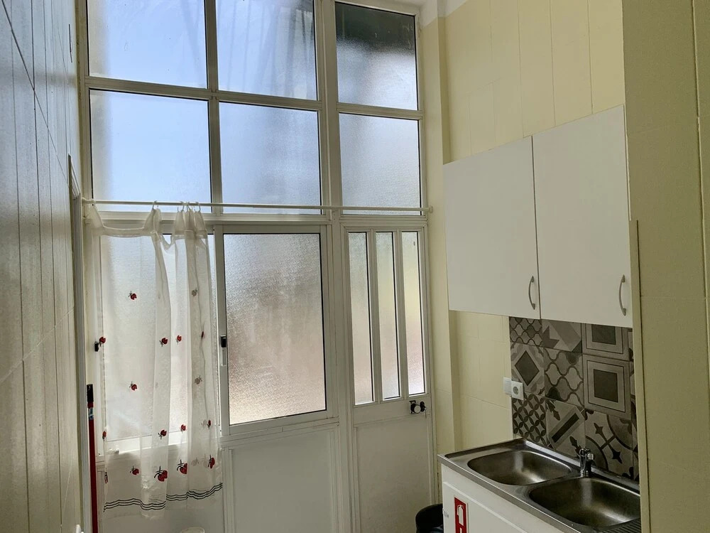 Lovely 2-bed Apartment in Lisbon Center