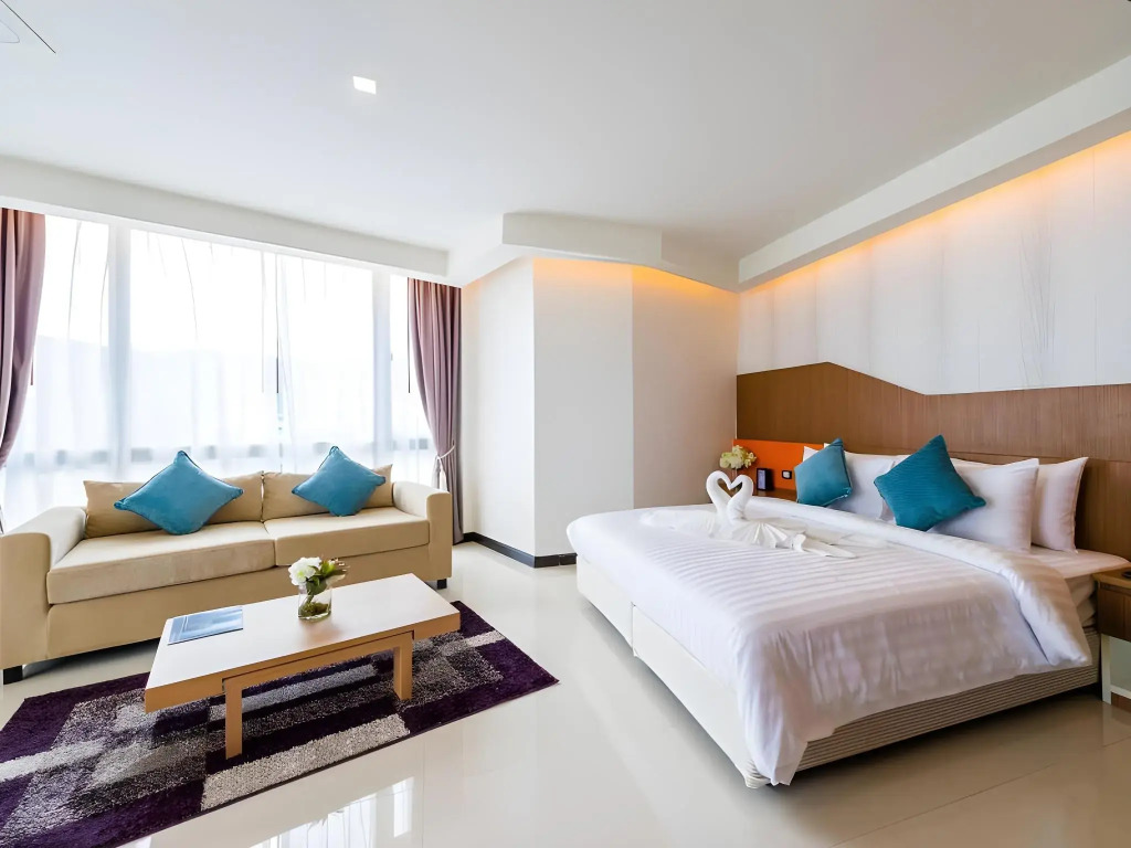 42C The Chic Hotel