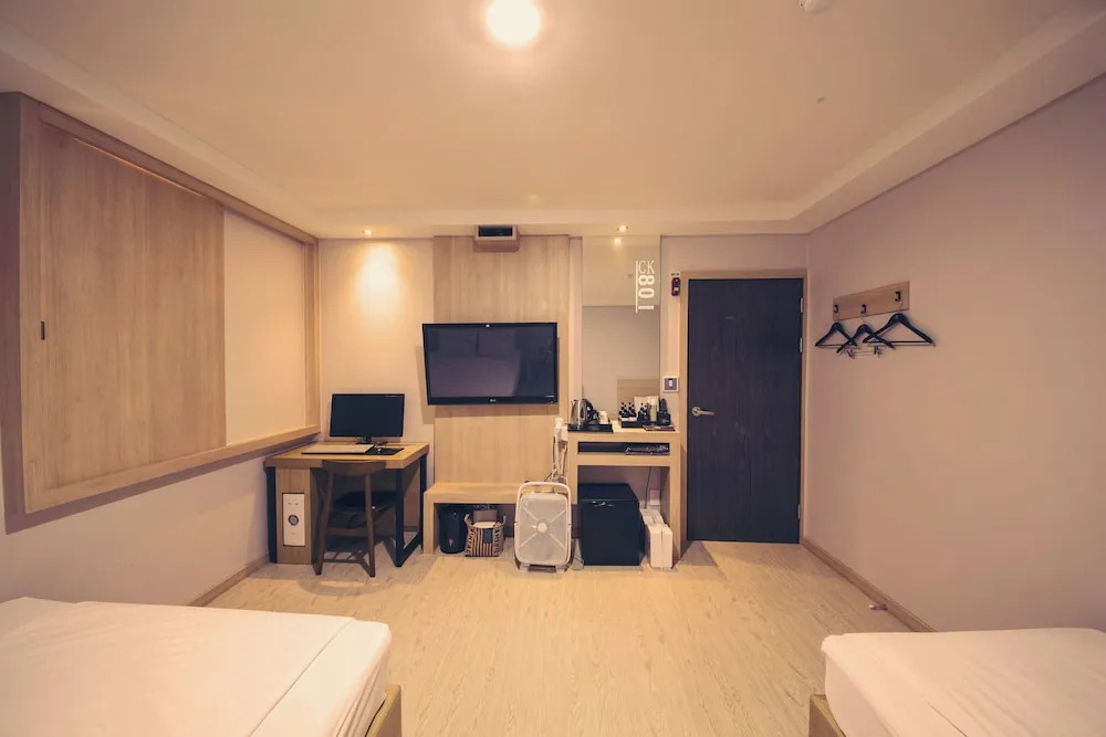 CK Hotel