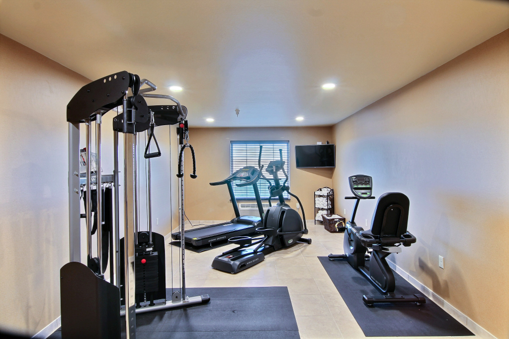Cobblestone Hotel & Suites - Beulah