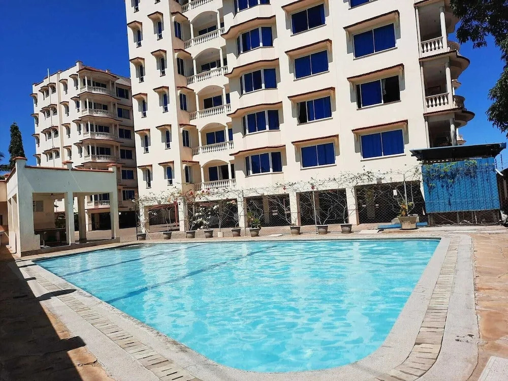 Lux Suites Liz Royal Apartments Nyali