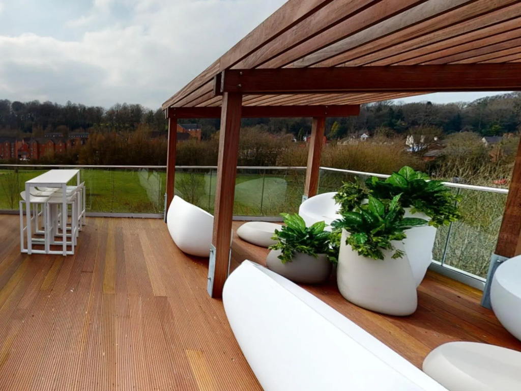 Gorgeous Studios - NEWCASTLE UNDER LYME