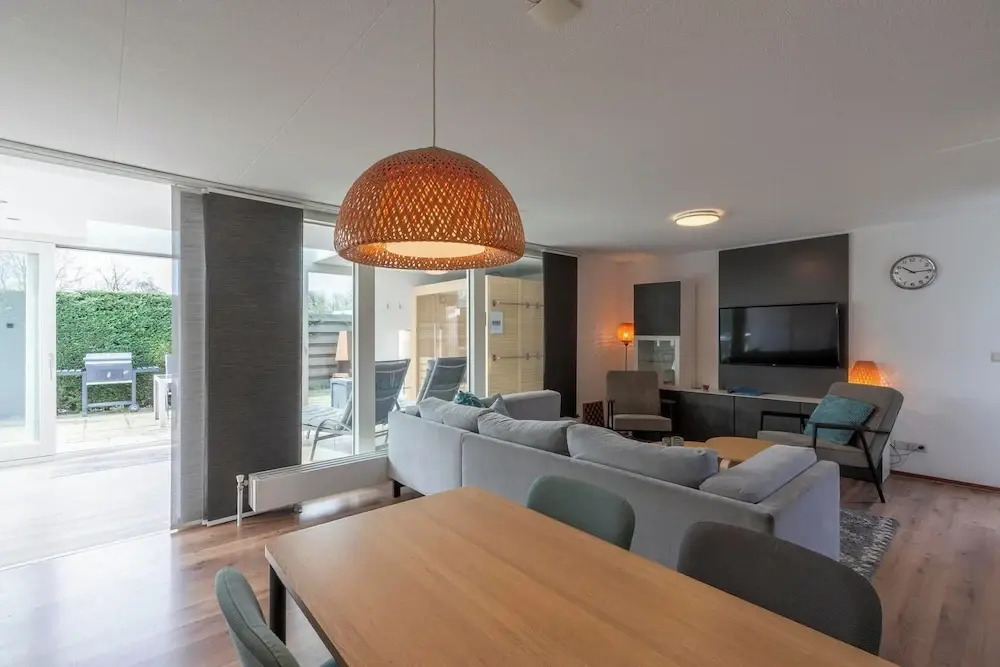 Bungalow With Sauna and Pool in Quiet Location
