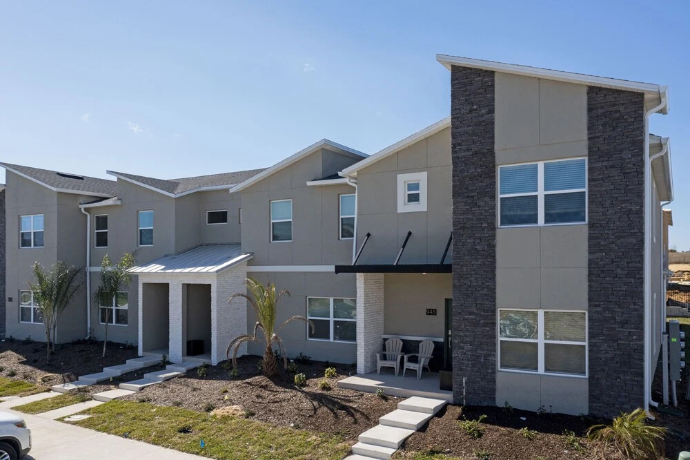 Gorgeous 5 Bd w/ Pool Close to Disney @ Champions Gate 948