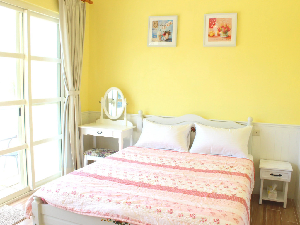 Summer Inn