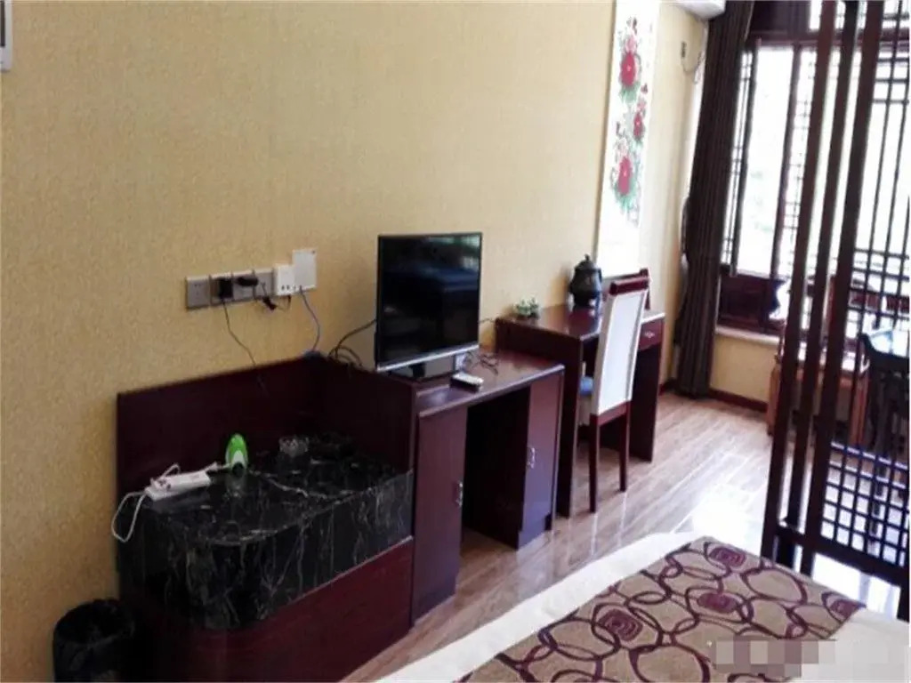 Changshou Hotel