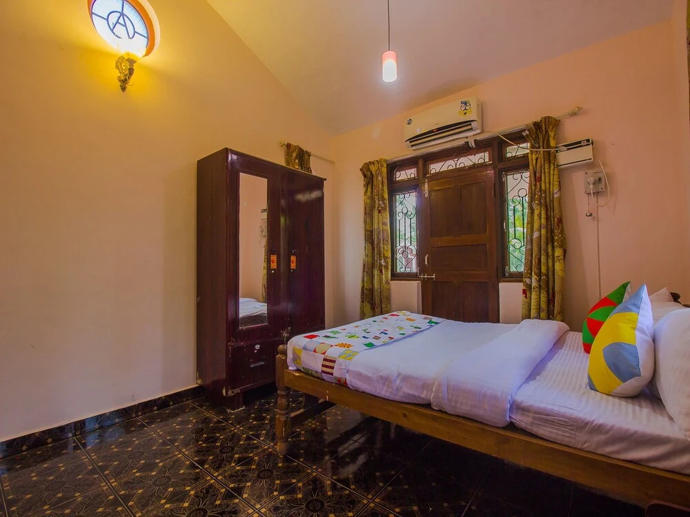 OYO 17429 Home Spacious 4 BHK Villa Parra