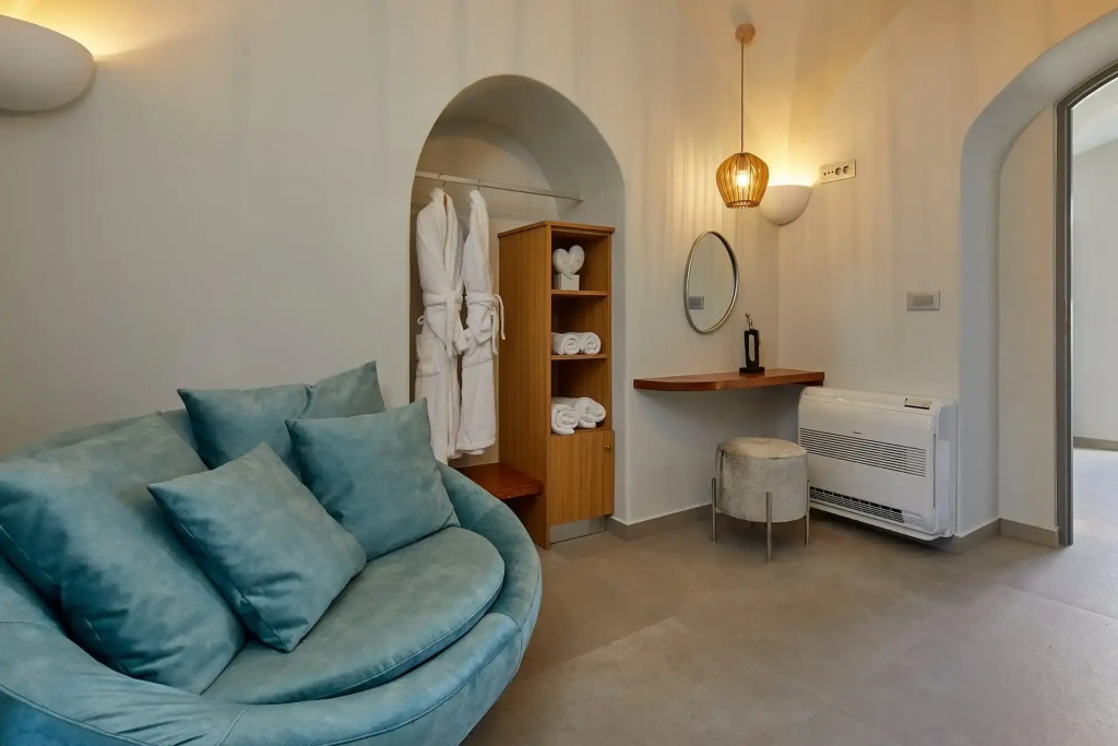 Aecon Suites