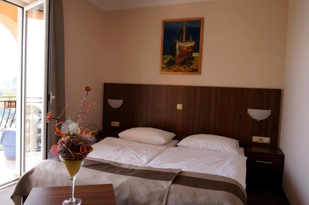 VILLA VOLOSKO with private parking and breakfast,seaview
