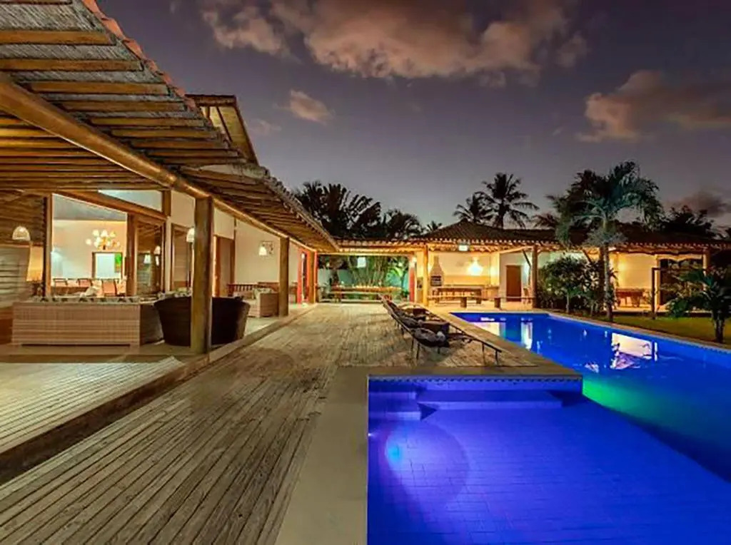 Casa de alto padrao com lazer completo em Trancoso