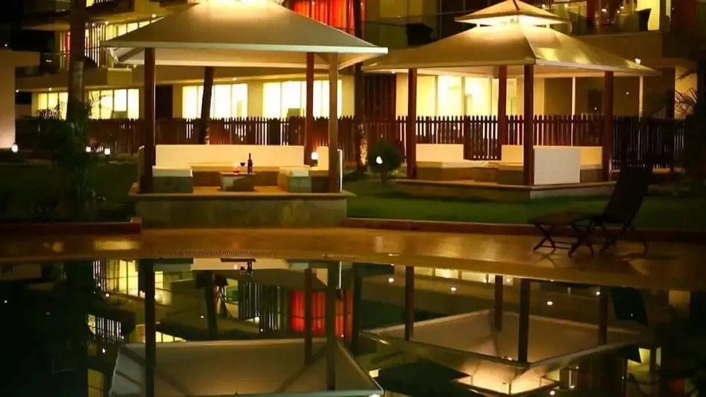 LEISUREBAY