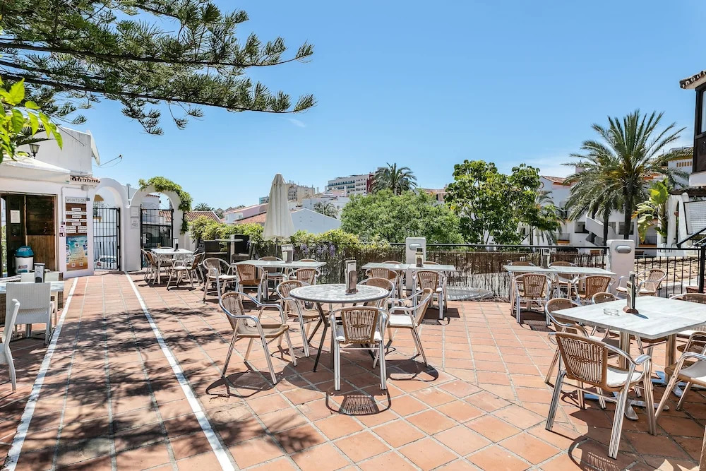 Enjoy near the beach TWO bedrooms in Pueblo Evita 1221