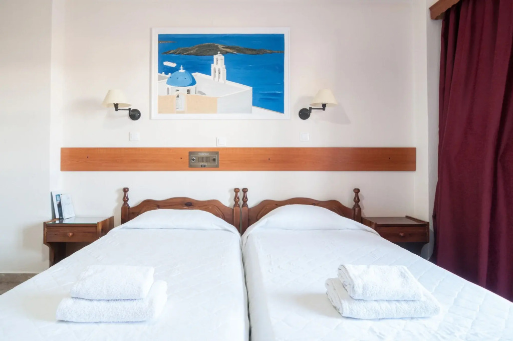 Holiday Beach Resort Santorini